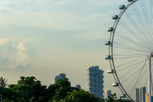A large ferris wheel photo