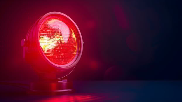 a red light emergency light photo