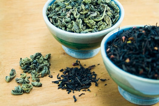 green and black tea photo