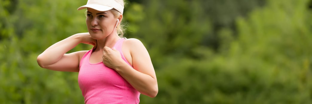 Young woman preparing to run photo