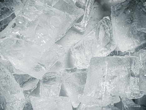 icecubes background,icecubes texture,icecubes wallpaper,ice helps to feel refreshed and cool water from the icecubes helps the water refresh your life and feel good.ice drinks for refreshment business photo