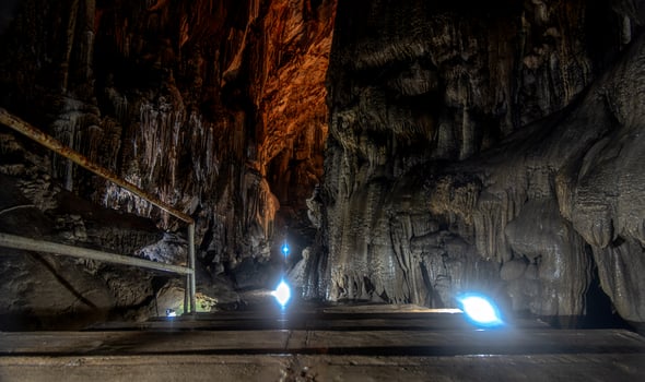 Exploring the stunning rock formations in Grutas de Cacahuamilpa National Park photo