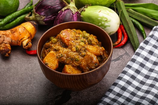 Indian traditional cuisine Aloo mutter photo