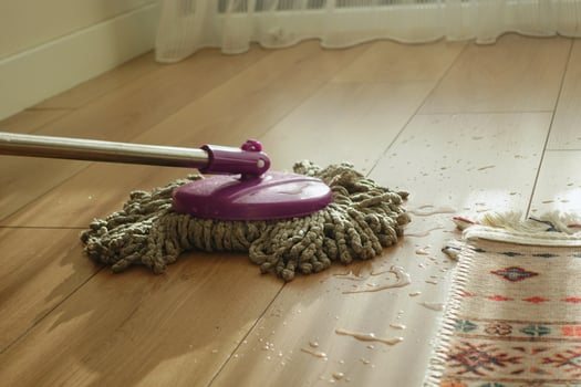 How to Effectively Mop a Hardwood Floor Using a Modern Mop Technique photo