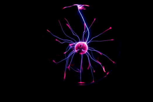 Lighting connecting two electron balls photo