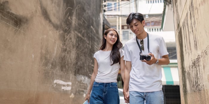 Couple hidden alleys city streets travel urban environment candid viewpoint adventure concept photo