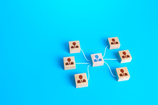 Mediator connects people through himself. Resolution of conflict through negotiations. Mediation and Arbitration. Leadership skills. Management and planning, decision making center. Intermediary photo