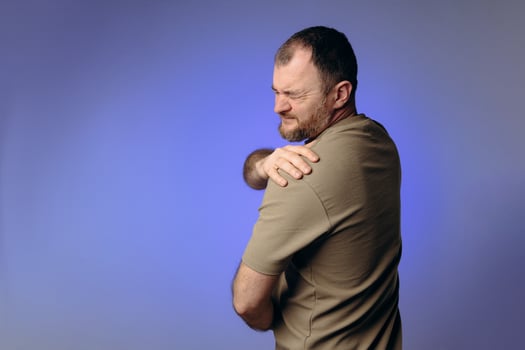 Young men are increasingly suffering from joint and tendon problems, due to the measured work, hard work often leads to joint and tendon injuries. The concept of treating chronic diseases photo