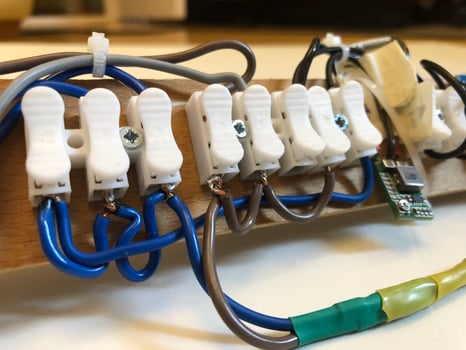 mounting terminal block photo