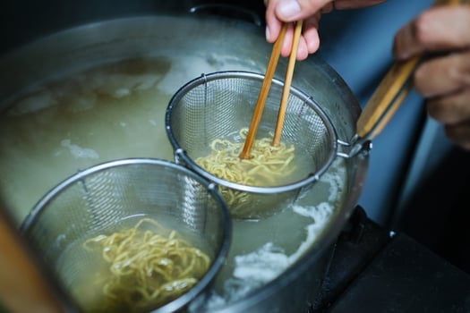 Cooking noodles for tasty ramen photo
