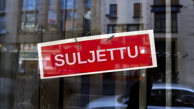 closed sign in Finnish photo