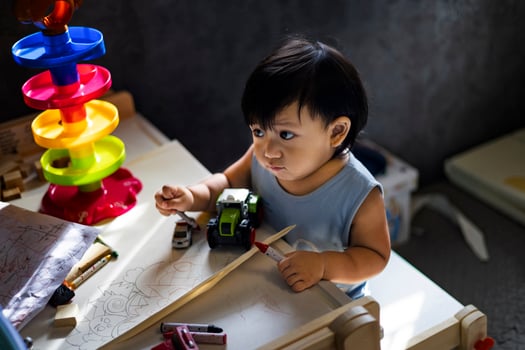 Toddlers Are Learning How To Draw photo
