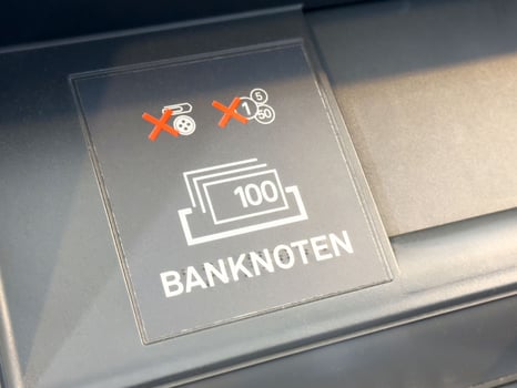 Banknot acceptance indicator for bill sizes photo