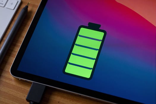 How to check battery level on ipad photo