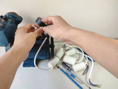 Checking electric motor capacitor or Single phase motor photo