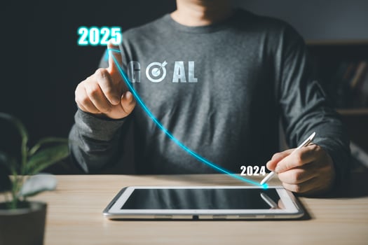 Businessmen touch target 2025 and progress of business and analyze financial, and investment.Use technology to plan strategy to success goals and growth.online business, e-commerce, online marketing. photo