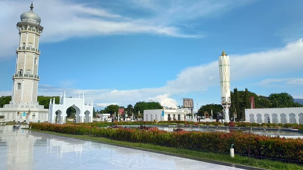 A beautiful blue sky at Baiturrahman Grand Mosque, Aceh, Indonesia photo
