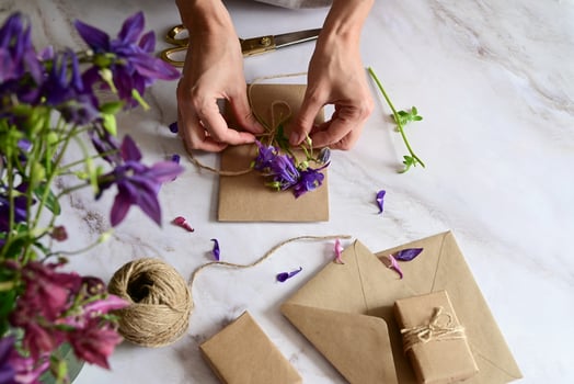 Trimming a bouquet with scissors. photo