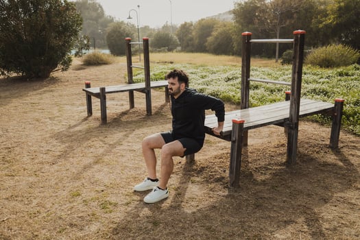 Man Does Intense Triceps Workout in the Park to Lose Weight photo