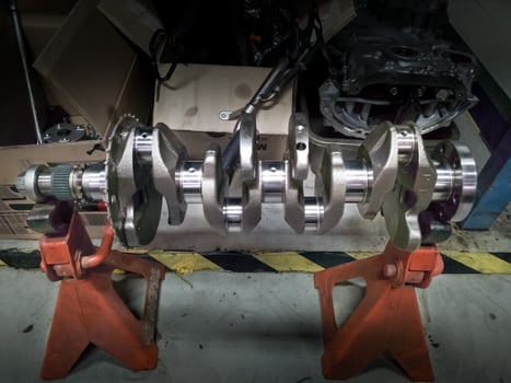 gasoline engine crankshaft assembly, internal combustion engine overhaul photo