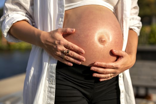 Closeup photo of pregnant woman