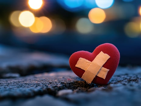 Night street, patched heart, bokeh, healing, metaphor photo