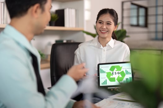 Engaging ESG presentation by professionals in a bright office photo