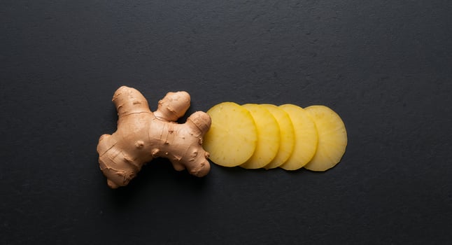 Ginger root and sliced ginger photo