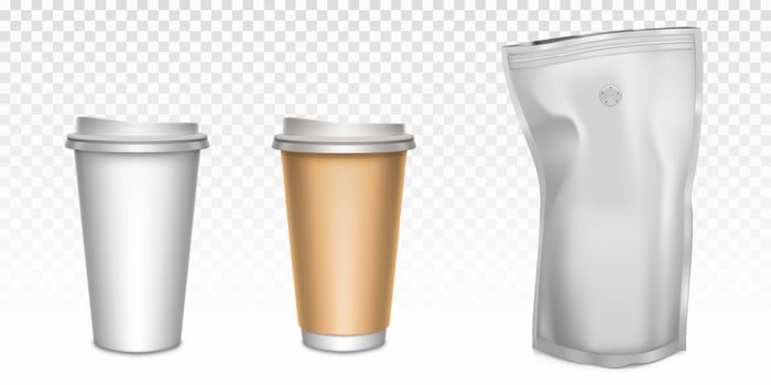 Paper cups for tea and coffee, foil zip lock bag vector