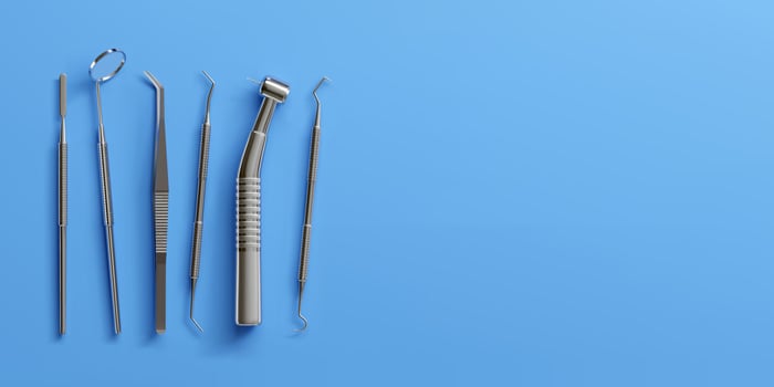 3d realistic professional dental tools set for dentistry inspection. Teeth care, health concept. Basic metal medical equipment, instrument top view. Vector illustration isolated on blue background