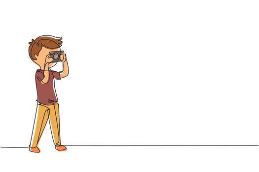 Single continuous line drawing boy taking picture with pocket camera. Photographers taking photo with digital cameras. Photography hobbies. Dynamic one line draw graphic design vector illustration