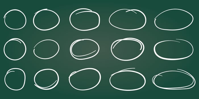 Circle line sketch icon in hand drawn style. Circular scribble doodle vector illustration on isolated background. Pencil or pen bubble sign business concept.