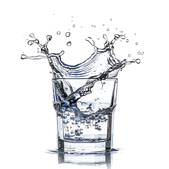 Mockup Splash of water in glass isolated over transparent background png