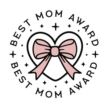 Best mom award round badge sticker funny quotes greatest mama ever mother's day shirt design gift cute retro coquette demure preppy heart bow pink aesthetic isolated drawing transparent background png