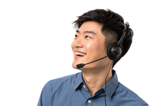 Smiling young man with headset, providing technical support and assistance, showcasing friendly demeanor and professionalism png