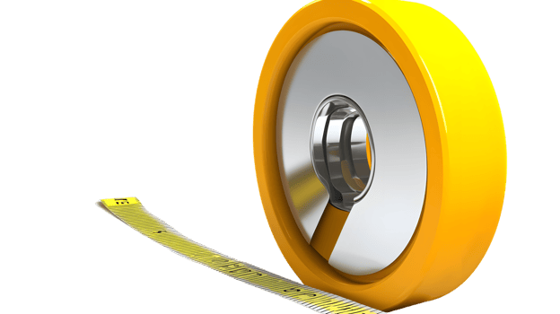 Precision Measurement A Detailed View of a Yellow Tape Measure with Extended Blade for Accurac png