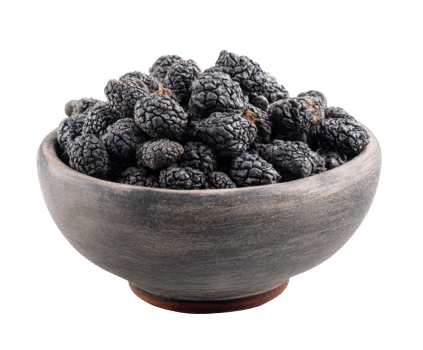 Dried blackberries in a rustic bowl for healthy snacking png