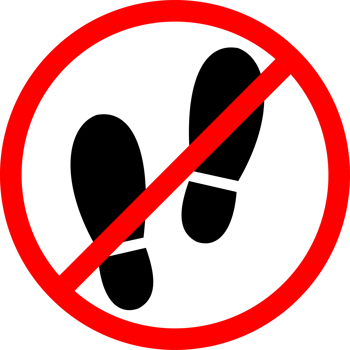 A sign that says please remove your shoes. walk print. boot print. no shoes allowed. no shoes. A sign that says please remove your shoes png