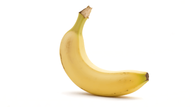 Transparent of a Single Ripe Banana, A Curving Yellow Banana Isolated on a Transparent Background, Ideal for Graphic Design Projects and Food Illustrations png